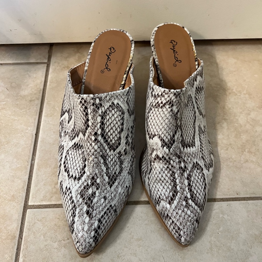 Women's Snakeskin Mules